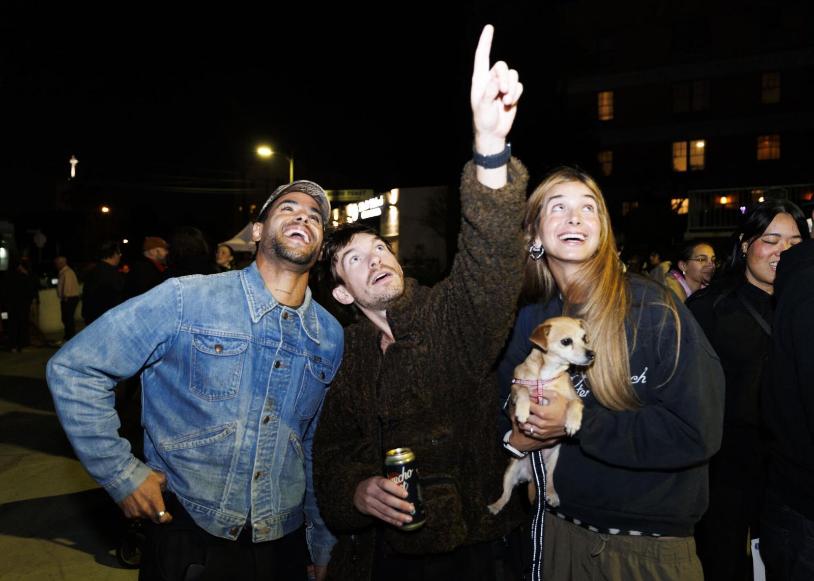 Usal Project founder Michael Washington, left, talks with fellow stargazers.