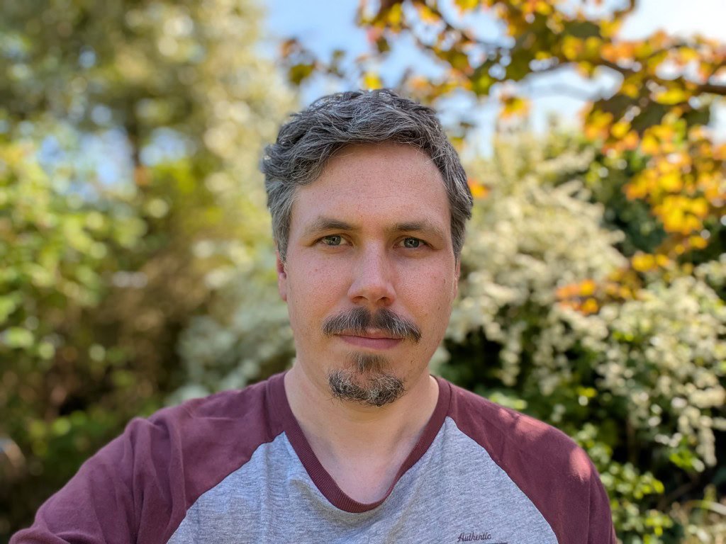 Google Pixel 9 Pro outdoor selfie