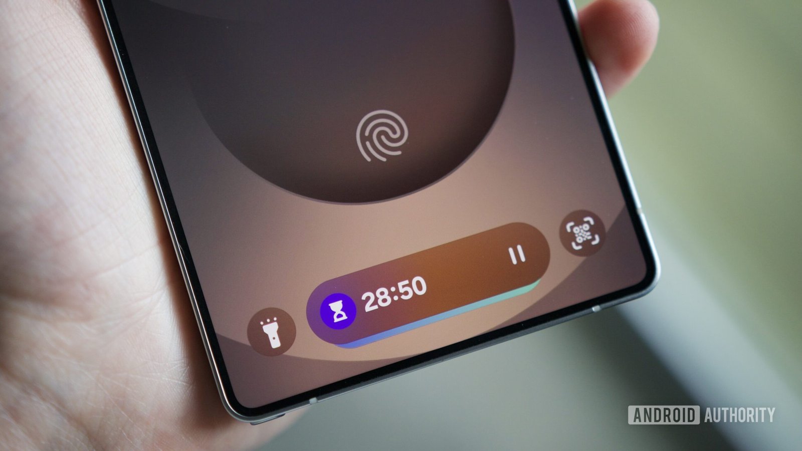 one ui 7 now bar timer hero Now Bar in one UI 7.