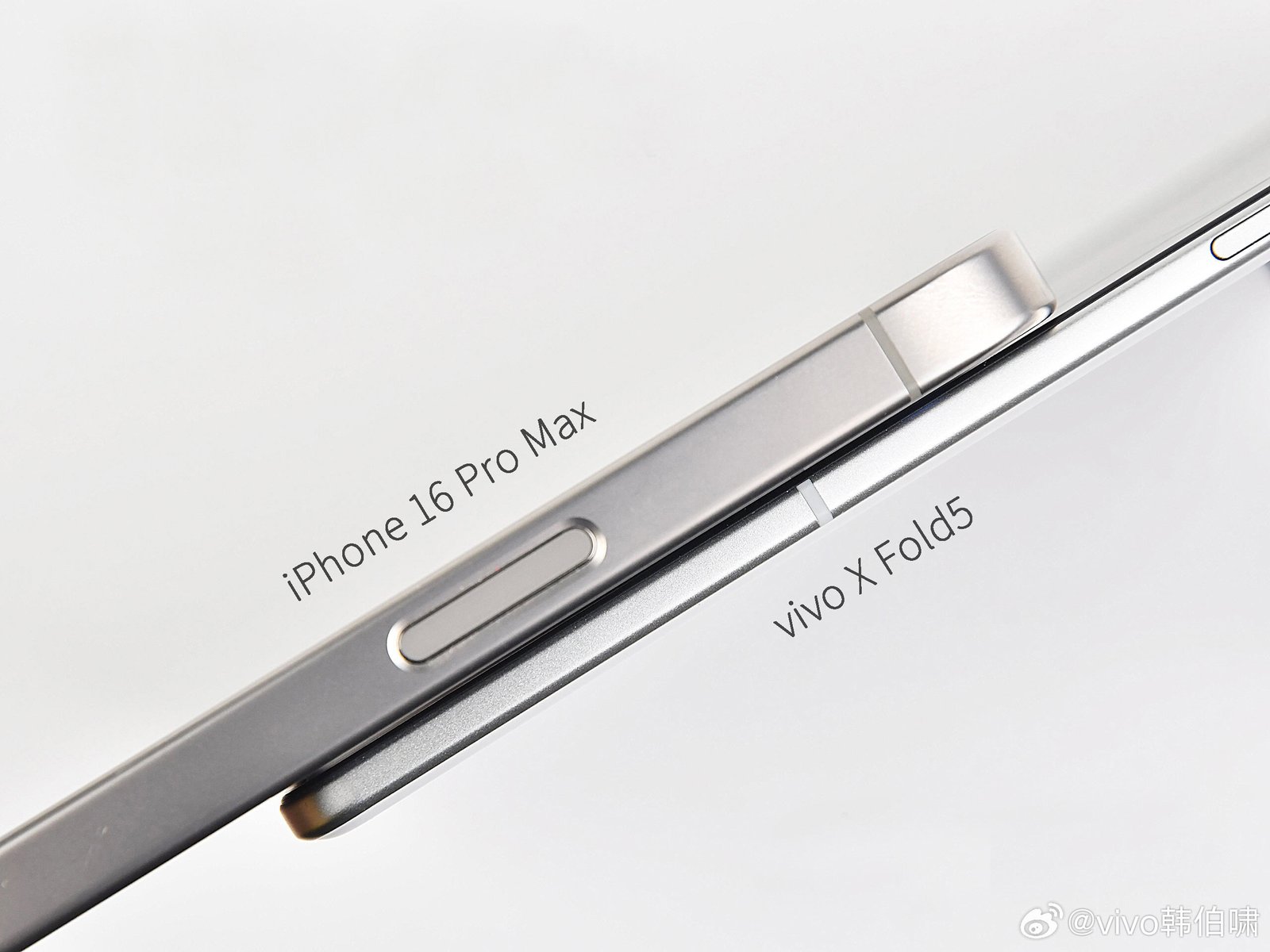 Vivo X Fold 5 versus iPhone 16 Pro Max unfolded