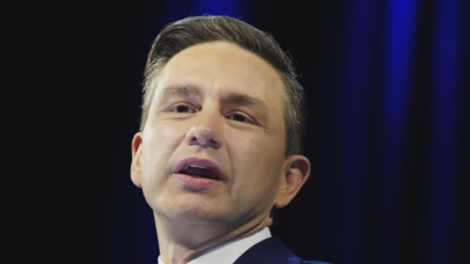 Click to play video: 'Premiers Houston, Ford blast Conservatives as Poilievre faces uncertain future'