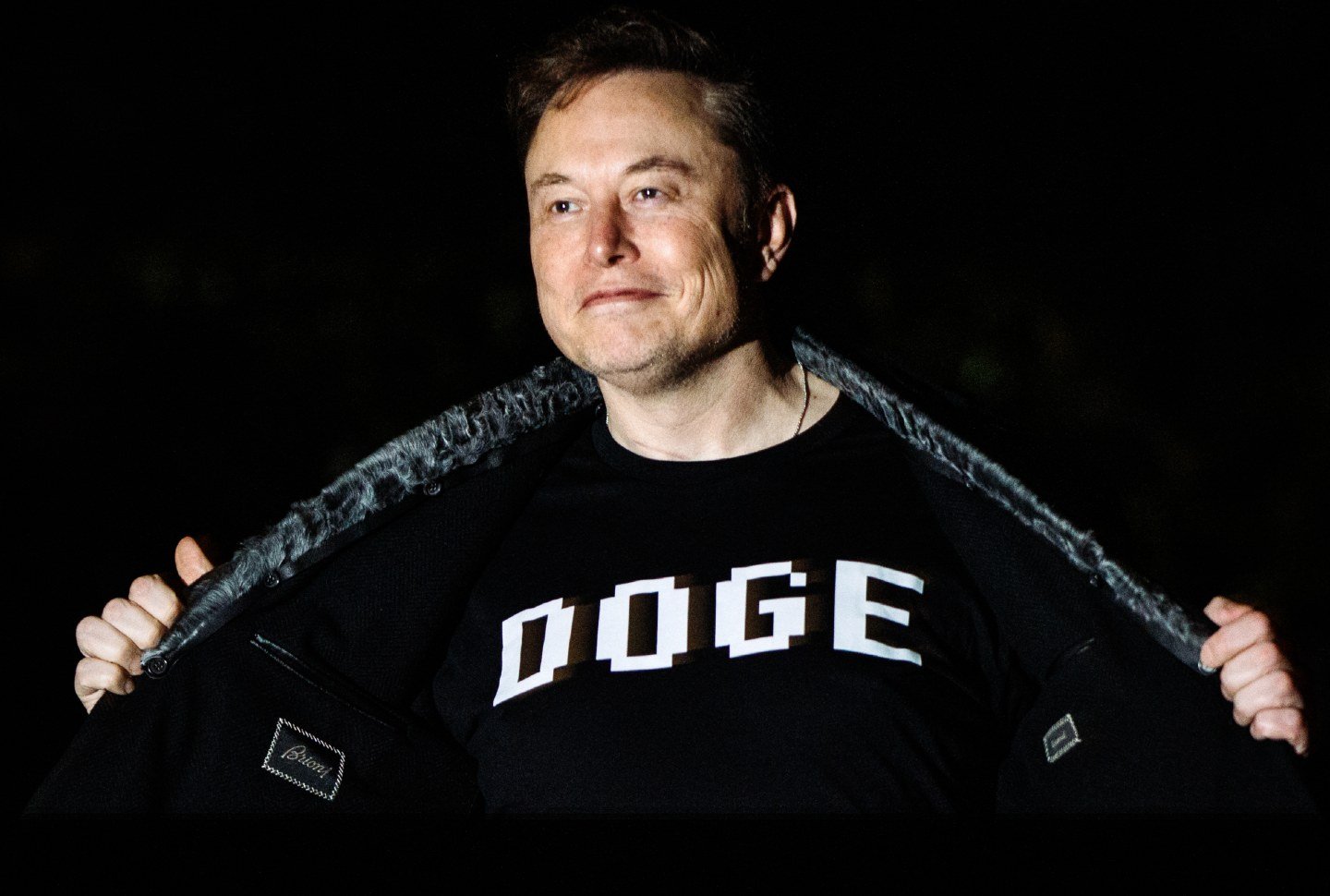 Elon Musk walks to the White House after landing in Marine One on the South Lawn on March 9, 2025, in Washington, DC.