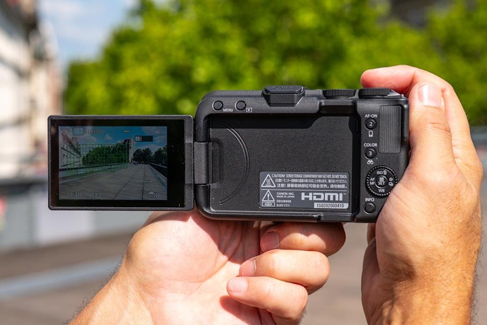 The R50 V offers good image quality and key features like a fully articulating screen. 