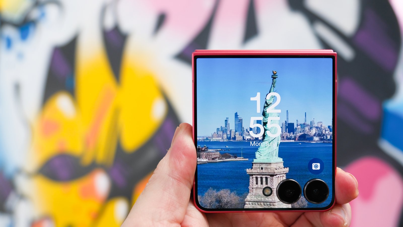 Samsung Galaxy Z Flip 7 with NYC on the cover display showing the statue of liberty