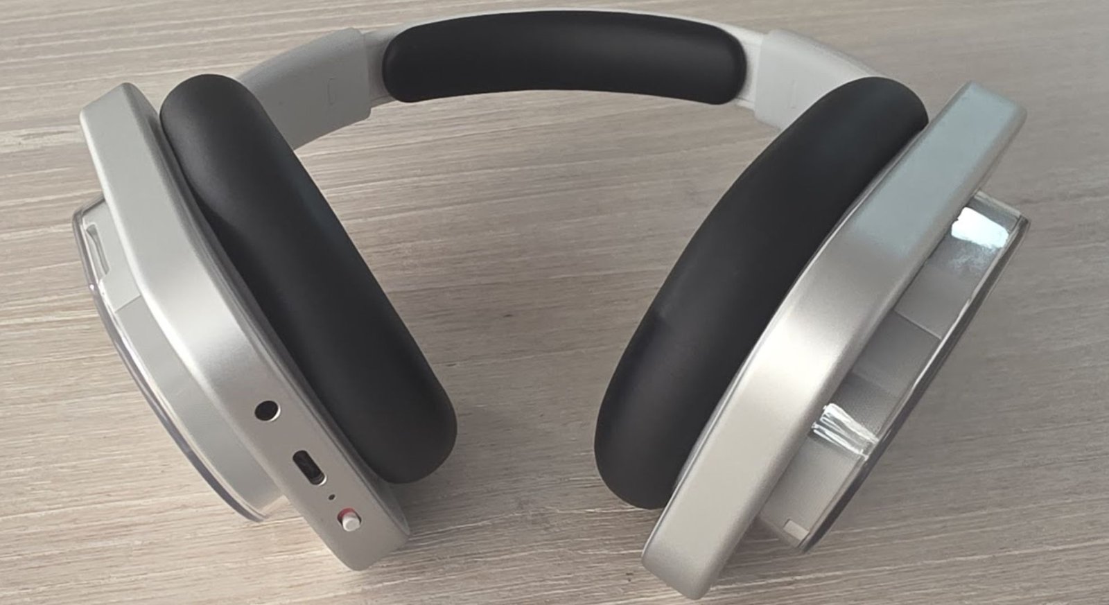 The Nothing Headphone 1 lying on a table