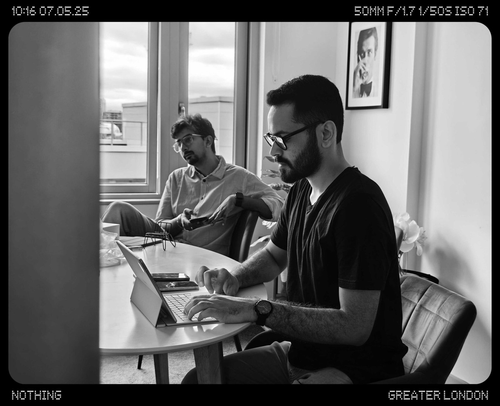 Nothing Phone 3 black and white filter.