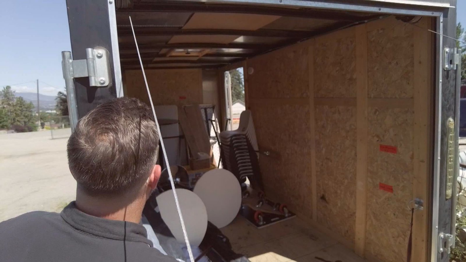 Click to play video: 'Small Kelowna church loses everything to thieves'