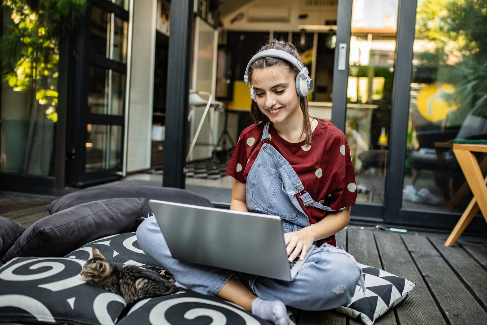 People may bond over the experience of having pets, socialize at the dog park, or even meet up at the local cat café.